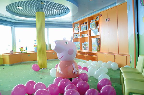 Sala infantil com o tema Peppa Pig é sucesso entre as crianças