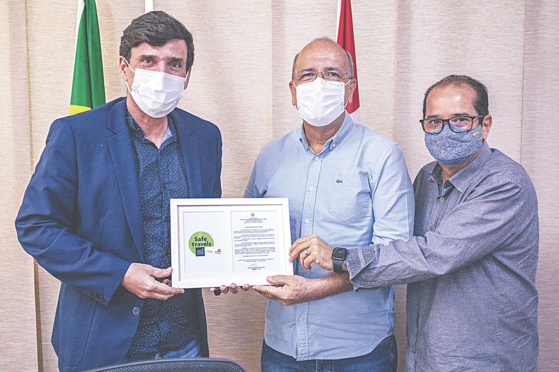 Autenticação foi entregue pelo secretário do Desenvolvimento Econômico e Turismo